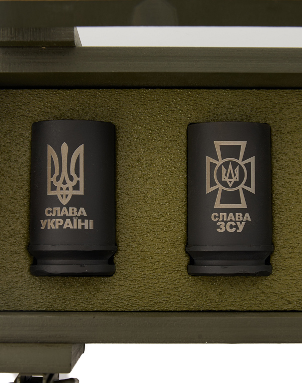 Набір боєкомплект 3 чарки з чорних сталевих гільз у ящику - Зображення №3