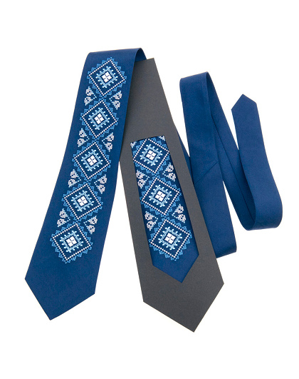 Embroidered tie Hromovyk made of dark blue satin - Image #1
