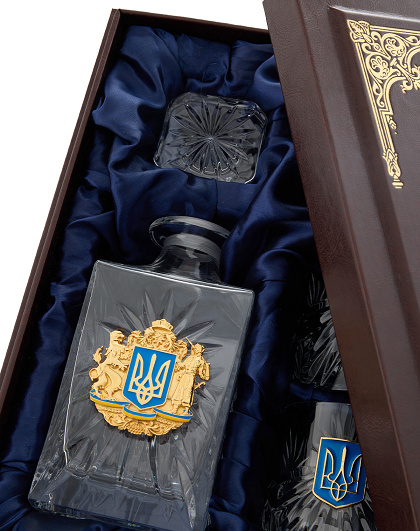 Набір для віскі Державний Герб: 3 келихи та графин у коробці - Изображение №3
