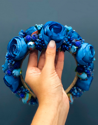Handmade medium wreath (assorted) - Image #2