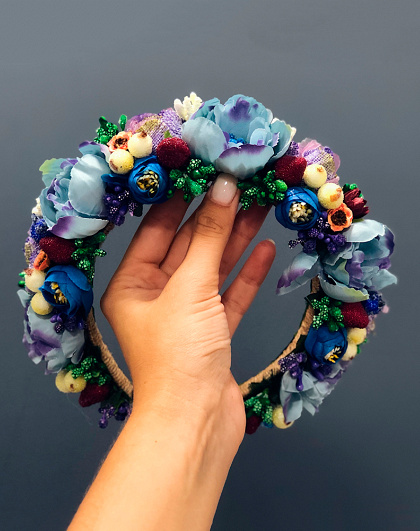 Handmade medium wreath (assorted) - Image #5